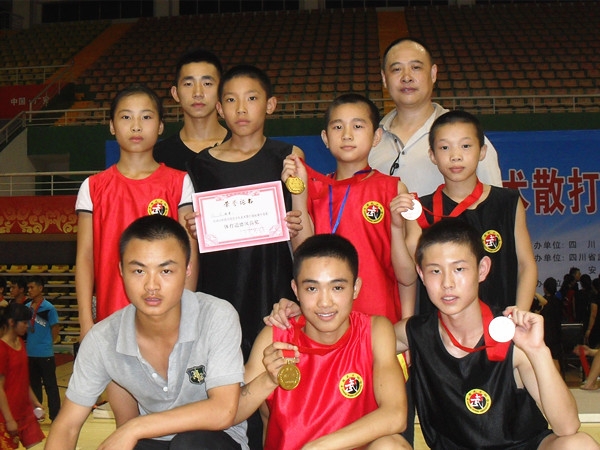 我馆学员参加2012年四川省青少年武术散打锦标赛荣获2金2铜
